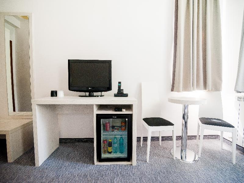 Alex&George Boutique Hotel Cluj-Napoca Buitenkant foto