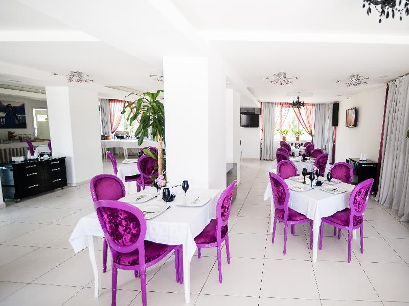 Alex&George Boutique Hotel Cluj-Napoca Buitenkant foto