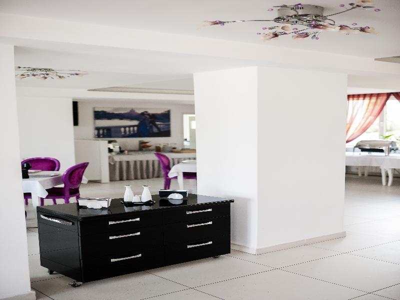 Alex&George Boutique Hotel Cluj-Napoca Buitenkant foto