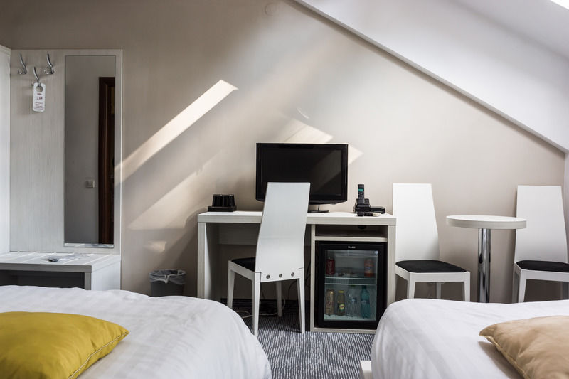 Alex&George Boutique Hotel Cluj-Napoca Buitenkant foto